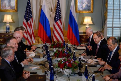La farsa dell'impeachement e l'incontro Trump-Lavrov