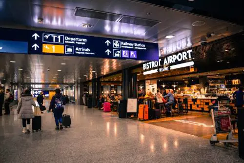 Virus cinese, a Fiumicino pronta schedatura passeggeri e scanner
