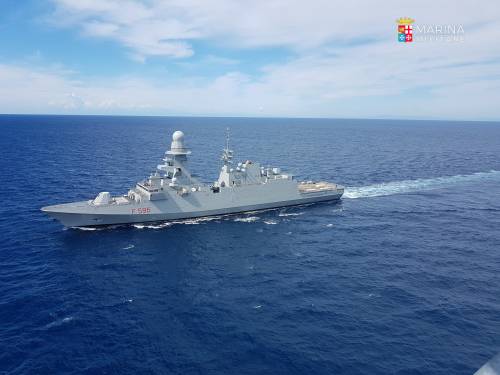 350 uomini e due navi da guerra: così l'Italia protegge i suoi interessi nel Mar Rosso