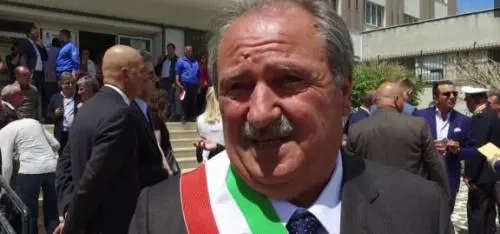 Arrestato il sindaco di Scalea: timbrava e se ne andava