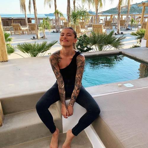 Sophia Thomalla si prende la scena sui social