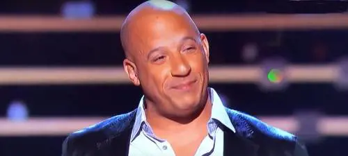 Vin Diesel manda in tilt Instagram con la sua versione della banana di Cattelan