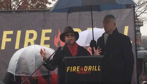 Sally Field come Jane Fonda: arrestata perché protesta contro il cambiamento climatico