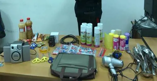 Ruba merendine in una scuola di Caivano: arrestato 35enne