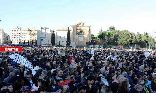 "Salvini mangerebbe i figli...". L'odio della sardine a Roma