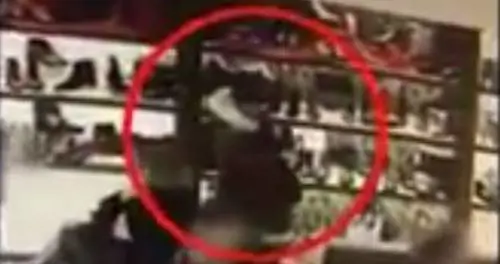 Il "trucco" con scarpe e sciarpa. Ecco i colpi delle ladre bulgare a Milano