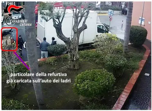 Furto ad un corriere, malviventi incastrati dalle telecamere 