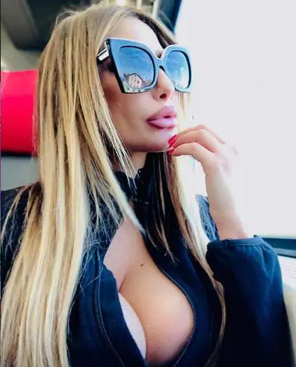 Sarah Altobello provocante su Instagram 