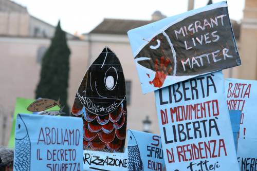 Pesciolini strabici sulla cultura del "Vaffa"