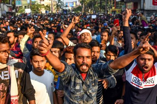 "Stop ai migranti musulmani" Caos in India: scontri e vittime