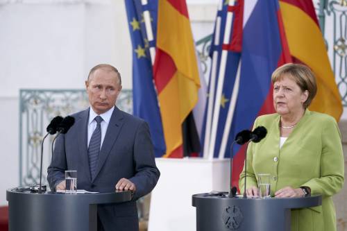 Putin, grandi manovre in Libia: adesso sostiene la Germania