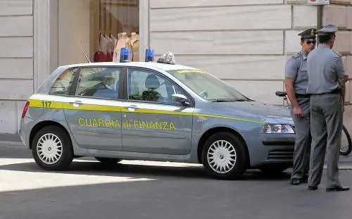 Caserta, acque reflue contaminate nel fiume Garigliano: blitz della Guardia di finanza