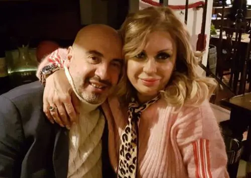 Tina Cipollari in crisi con Vincenzo Ferrara? Lui elimina una foto di coppia