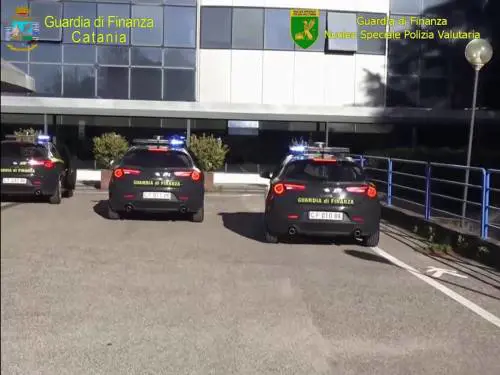 Bancarotta fraudolenta in Banca Base, due arresti e diciotto indagati