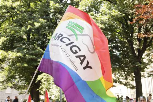 Arcigay dietro la cattedra al posto dei professori