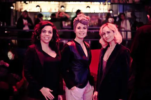 A Trastevere si brinda per i diritti degli attori