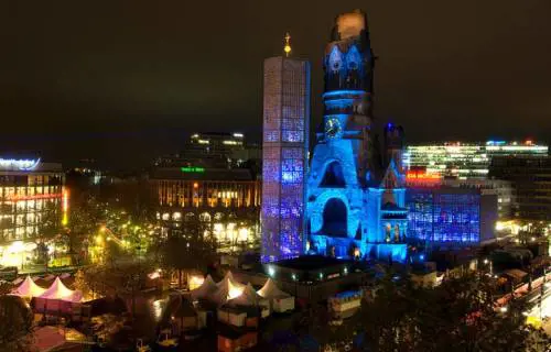 Allarme bomba, evacuato il mercatino di Natale di Berlino