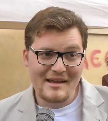 Ancora guai per i Cinque Stelle: politico indagato per rapina