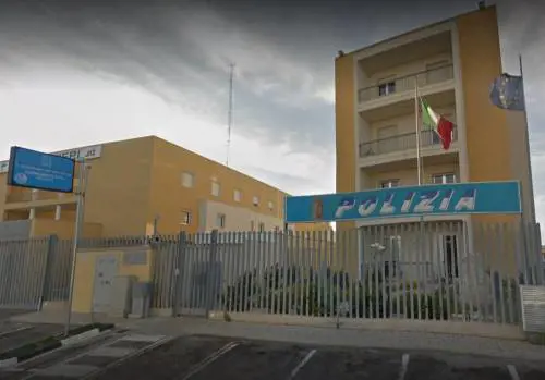 Cerca di adescare le bambine: il magrebino va in libertà vigilata