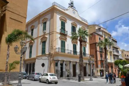 Un bambino "discriminato" dal comune 5 Stelle per la sua disabilità