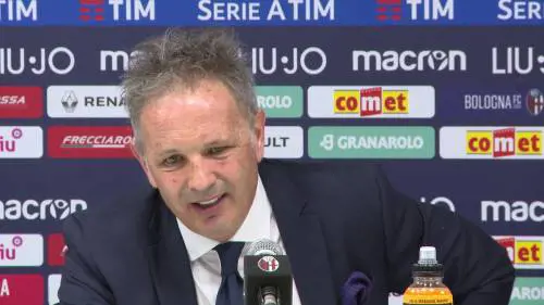 Il duro scontro tra Sinisa Mihajlovic e Medel infiamma il Via del Mare di Lecce