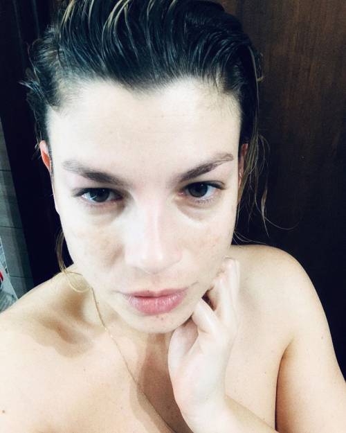 Emma Marrone al top senza make-up