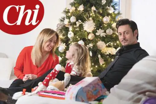 Giorgia Meloni: "Con mia figlia Ginevra ora il Natale è perfetto"