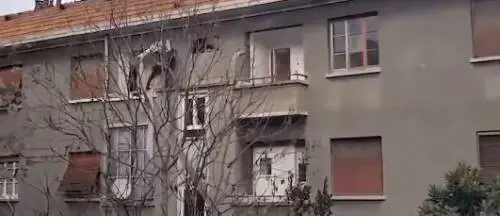 Giambellino, abusivi si calano dall'alto per tentare l'occupazione delle case Aler