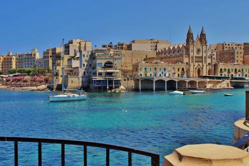Nuovo black-out a Malta: cittadini al buio e tanti disagi 
