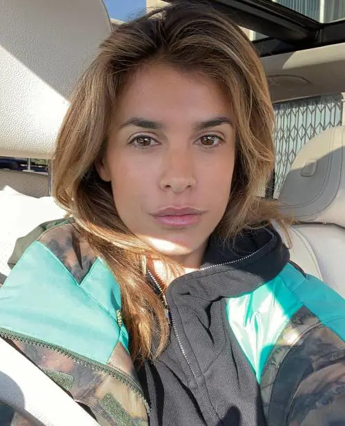 Elisabetta Canalis, scollatura esplosiva su Instagram