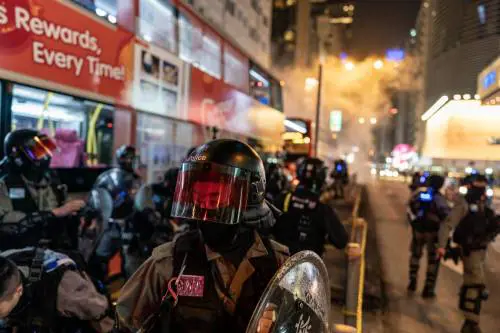 Hong Kong, nuovi scontri durante la vigilia di Natale