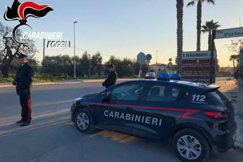 Tre uomini massacrano il ragazzino in un vigneto con la mazza da baseball