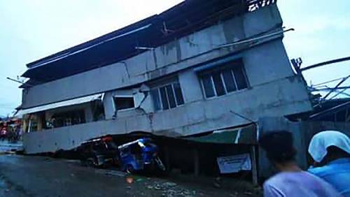 Filippine, almeno 16 morti dopo il passaggio di un tifone