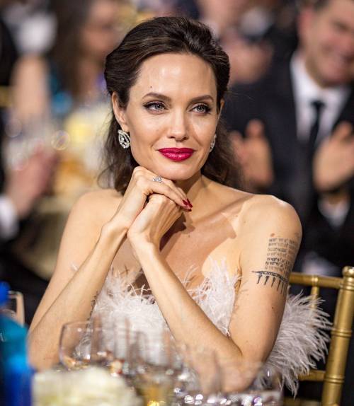 Angelina Jolie, la rinascita dell'araba fenice