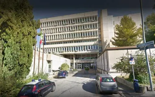 Marocchino tenta di stuprare 19enne: gip non convalida arresto