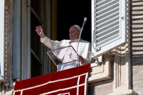 Papa Francesco e il San Lorenzo football club Telefonata all'ex bomber argentino 85enne