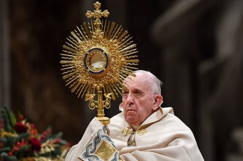 Quando Bergoglio disse: "Il celibato dei preti? Nelle località remote..."