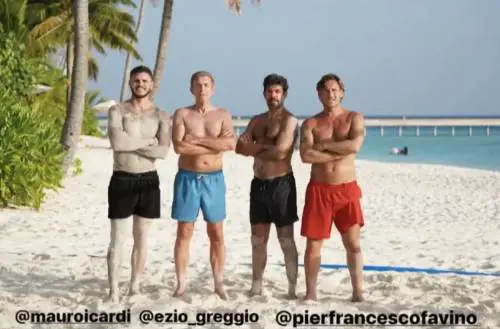 Selvaggia Lucarelli contro i vip alle Maldive: “Le marchette lasciatele a chi deve guadagnarsi la pagnotta”