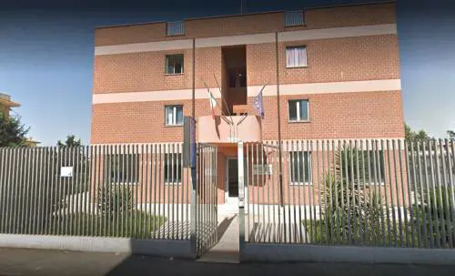 Lo pestano e gli staccano l'orecchio a morsi: l'orrore su un 16enne