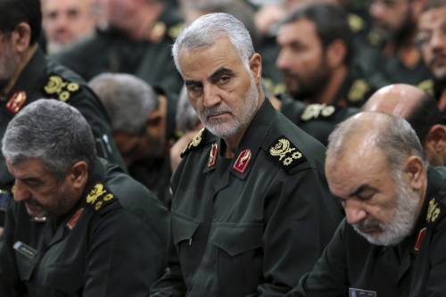 L'Iran minaccia vendetta per il generale Soleimani. Trump pronto alla guerra