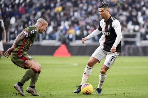 La Juventus travolge 4-0 il Cagliari. Il Milan fa 0-0 contro la Samp nonostante Ibra