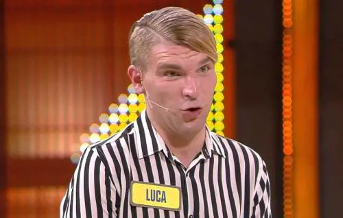 "Avanti un altro", concorrente fa coming out: "Vinco e sposo il mio compagno"