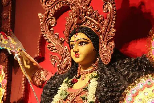Orrore in India: uomo uccide la sorella minore per darla in sacrificio a una dea