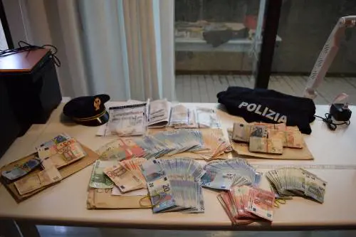 Anzio, arrestati sei pusher e sequestrati 10 chili di droga