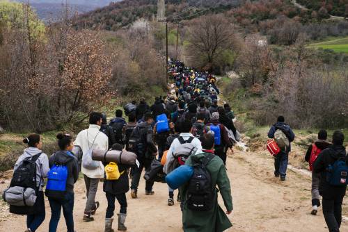 Immagine di repertorio: migranti sulla rotta Balcanica 