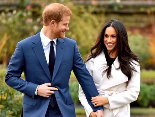 L'annuncio choc di Harry e Meghan: "Addio al ruolo reale per diventare indipendenti"