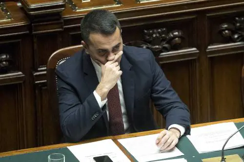 Di Maio sfida i ribelli M5s: "Mi dimetto, vediamo che sanno fare"