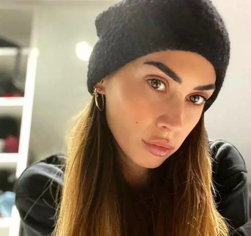 Melissa Satta malinconica, sui social le foto ricordo di Maddox neonato