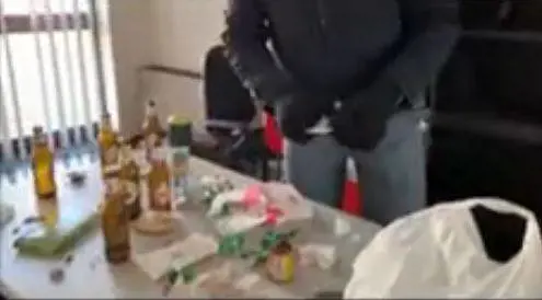 Modena, blitz della polizia nel capannone dello spaccio