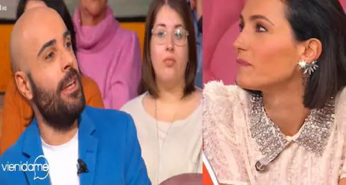 Caterina Balivo rimprovera una spettatrice: "Magari le unghie dopo..."